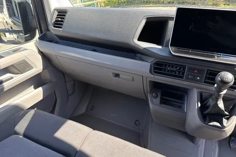 PN74SCV Volkswagen Crafter 2.0 TDI 140PS Commerce High Roof Van Thumbnail #20