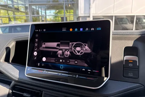 PN74SCV Volkswagen Crafter 2.0 TDI 140PS Commerce High Roof Van Thumbnail #22