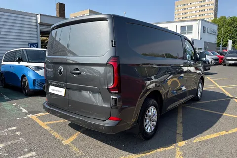 KY25PPZ Volkswagen E-Transporter SWB 136PS 65kWh Electric Panel Van Thumbnail #25