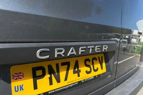 PN74SCV Volkswagen Crafter 2.0 TDI 140PS Commerce High Roof Van Thumbnail #28