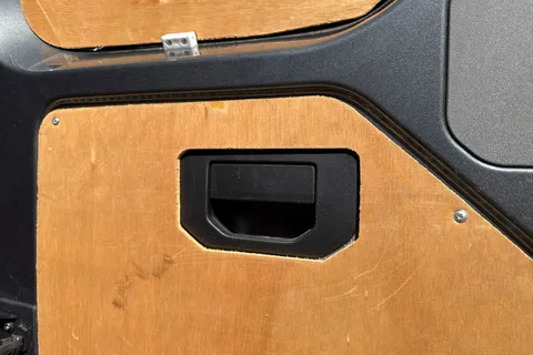 PN74SCV Volkswagen Crafter 2.0 TDI 140PS Commerce High Roof Van Thumbnail #30