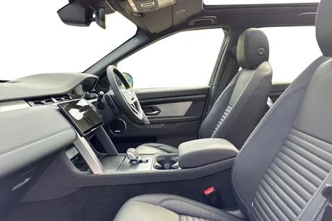  Land Rover Discovery Sport 1.5 P270e 12.17kWh Landmark Auto 4WD Euro 6 (s/s) 5dr Thumbnail #4