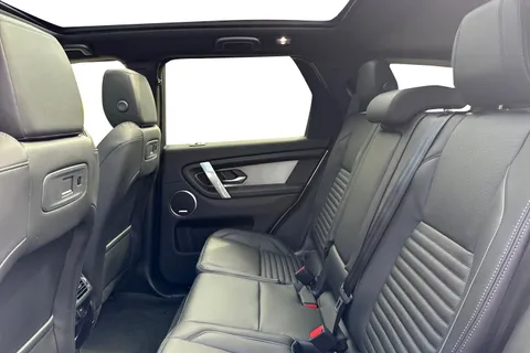  Land Rover Discovery Sport 1.5 P270e 12.17kWh Landmark Auto 4WD Euro 6 (s/s) 5dr Thumbnail #5