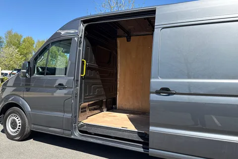 PN74SCV Volkswagen Crafter 2.0 TDI 140PS Commerce High Roof Van Thumbnail #33