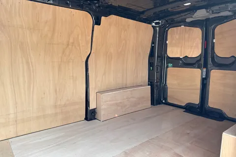 KY25PPZ Volkswagen E-Transporter SWB 136PS 65kWh Electric Panel Van Thumbnail #38