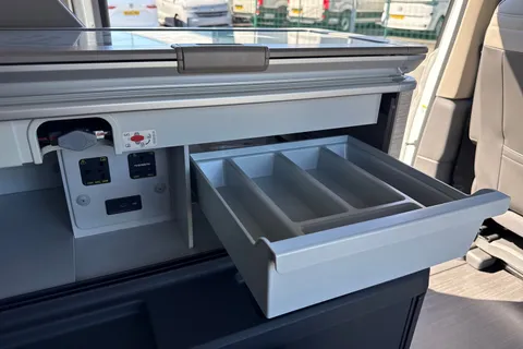 DA26UDU Volkswagen California California Ocean 245 PS 1.5 eHybrid 6-Speed DSG 4MOTION - ArtVelours Thumbnail #42