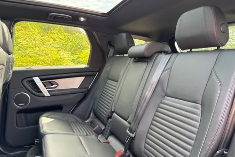  Land Rover Discovery Sport 1.5 P270e 12.17kWh Landmark Auto 4WD Euro 6 (s/s) 5dr Thumbnail #14