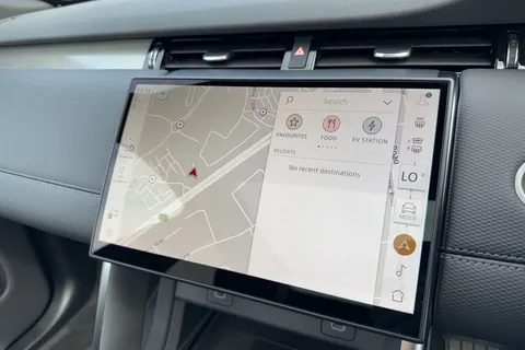  Land Rover Discovery Sport 1.5 P270e 12.17kWh Landmark Auto 4WD Euro 6 (s/s) 5dr Thumbnail #21