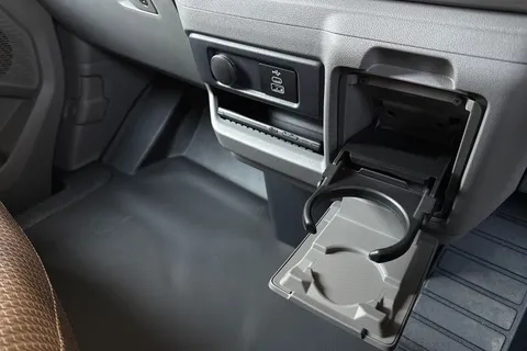 KY25PPZ Volkswagen E-Transporter SWB 136PS 65kWh Electric Panel Van Thumbnail #54