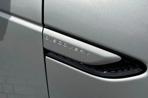  Land Rover Discovery Sport 1.5 P270e 12.17kWh Landmark Auto 4WD Euro 6 (s/s) 5dr Thumbnail #27