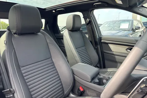  Land Rover Discovery Sport 1.5 P270e 12.17kWh Landmark Auto 4WD Euro 6 (s/s) 5dr Thumbnail #29