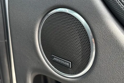  Land Rover Discovery Sport 1.5 P270e 12.17kWh Landmark Auto 4WD Euro 6 (s/s) 5dr Thumbnail #33