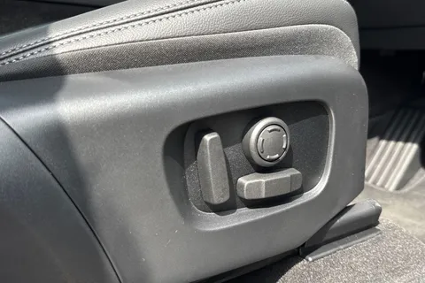  Land Rover Discovery Sport 1.5 P270e 12.17kWh Landmark Auto 4WD Euro 6 (s/s) 5dr Thumbnail #35