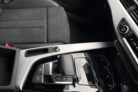 LR72WKA Audi A4 S line 35 TFSI  150 PS S tronic Thumbnail #24