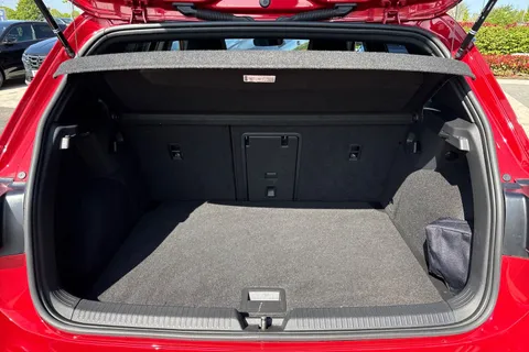 MJ72FBE Volkswagen Golf 1.5 TSI R-Line 5dr **18' BERGAMO ALLOYS** Thumbnail #7