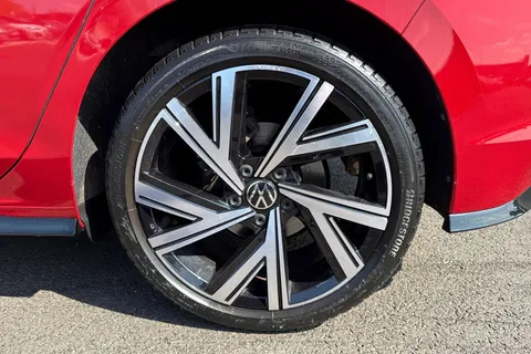 MJ72FBE Volkswagen Golf 1.5 TSI R-Line 5dr **18' BERGAMO ALLOYS** Thumbnail #12