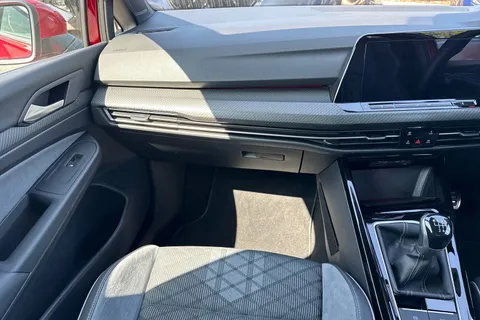 MJ72FBE Volkswagen Golf 1.5 TSI R-Line 5dr **18' BERGAMO ALLOYS** Thumbnail #20