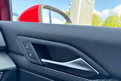 MJ72FBE Volkswagen Golf 1.5 TSI R-Line 5dr **18' BERGAMO ALLOYS** Thumbnail #21