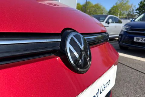 MJ72FBE Volkswagen Golf 1.5 TSI R-Line 5dr **18' BERGAMO ALLOYS** Thumbnail #26