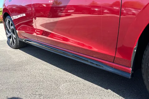 MJ72FBE Volkswagen Golf 1.5 TSI R-Line 5dr **18' BERGAMO ALLOYS** Thumbnail #31