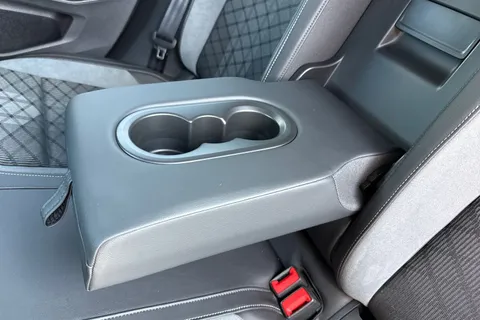 MJ72FBE Volkswagen Golf 1.5 TSI R-Line 5dr **18' BERGAMO ALLOYS** Thumbnail #38