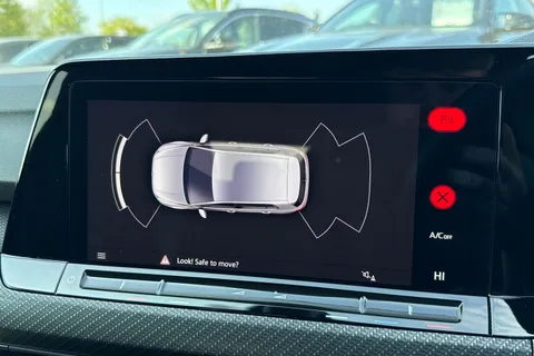 MJ72FBE Volkswagen Golf 1.5 TSI R-Line 5dr **18' BERGAMO ALLOYS** Thumbnail #52