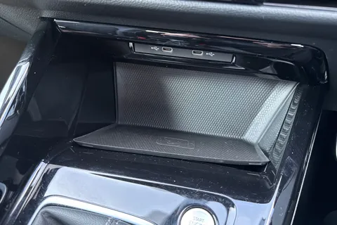 MJ72FBE Volkswagen Golf 1.5 TSI R-Line 5dr **18' BERGAMO ALLOYS** Thumbnail #53