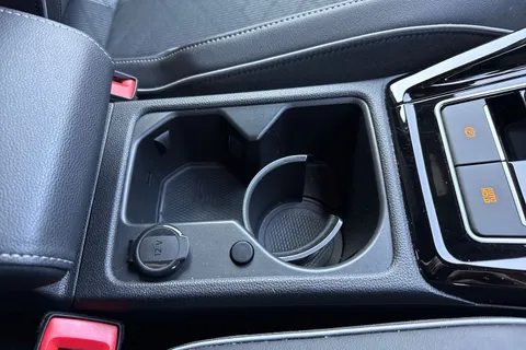 MJ72FBE Volkswagen Golf 1.5 TSI R-Line 5dr **18' BERGAMO ALLOYS** Thumbnail #54