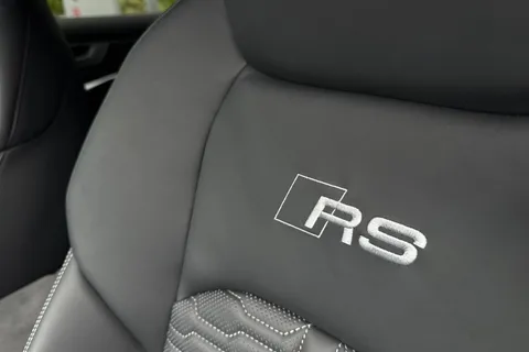 KY74FJZ Audi RS 6 Avant RS 6 Avant performance Carbon Black   630 PS tiptronic Thumbnail #37