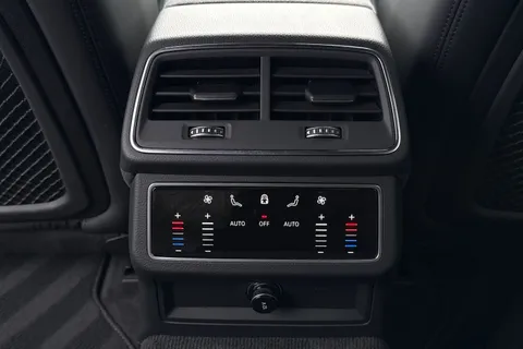 KY74FJZ Audi RS 6 Avant RS 6 Avant performance Carbon Black   630 PS tiptronic Thumbnail #38