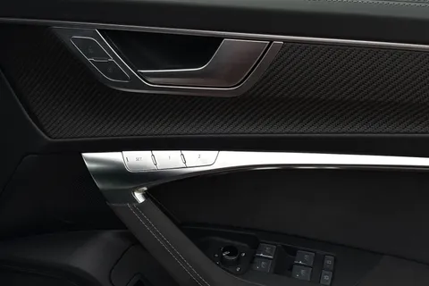 KY74FJZ Audi RS 6 Avant RS 6 Avant performance Carbon Black   630 PS tiptronic Thumbnail #45