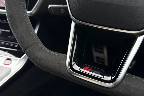 KY74FJZ Audi RS 6 Avant RS 6 Avant performance Carbon Black   630 PS tiptronic Thumbnail #48