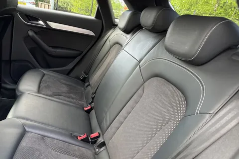 OY16BLJ Audi Q3 2.0 TDI S line Plus S Tronic quattro Euro 6 (s/s) 5dr Thumbnail #20