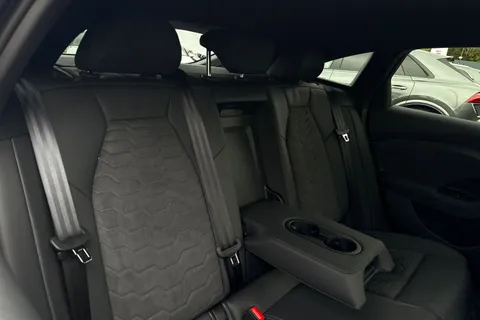 KP75GKO Audi A6 E-Tron Sportback Sportback Edition 1 e-tron performance  270,00 kW Thumbnail #44