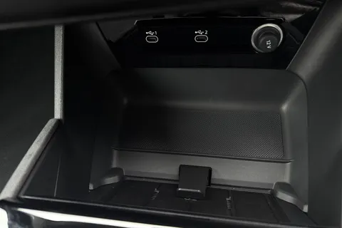 KP75GKO Audi A6 E-Tron Sportback Sportback Edition 1 e-tron performance  270,00 kW Thumbnail #59