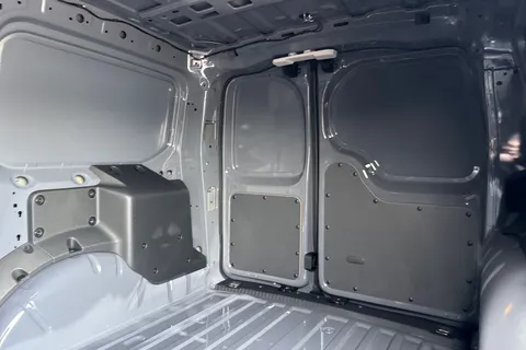 DA26UJG Volkswagen Caddy C20 Cargo Commerce Maxi Pro SWB 150 PS 1.5 TSI eHybrid 6sp DSG - Del Mileag Thumbnail #19