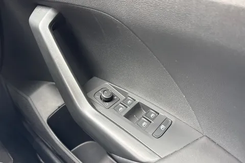 GL25FKH Volkswagen T-Cross 1.0 TSI 115 Match 5dr DSG Thumbnail #22