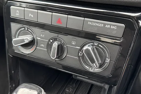 GL25FKH Volkswagen T-Cross 1.0 TSI 115 Match 5dr DSG Thumbnail #23