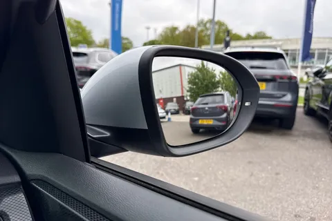 GL25FKH Volkswagen T-Cross 1.0 TSI 115 Match 5dr DSG Thumbnail #39