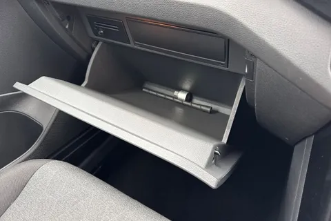 GL25FKH Volkswagen T-Cross 1.0 TSI 115 Match 5dr DSG Thumbnail #43