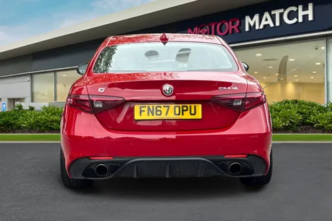 FN67OPU Alfa Romeo Giulia 2.0T Veloce Auto Euro 6 (s/s) 4dr Thumbnail #5