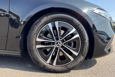 KR23EGJ Mercedes-Benz A Class 1.3 A180h MHEV Sport (Executive) Hatchback 5dr Petrol Hybrid 7G-DCT Euro 6 (s/s) (150 ps) Thumbnail #10