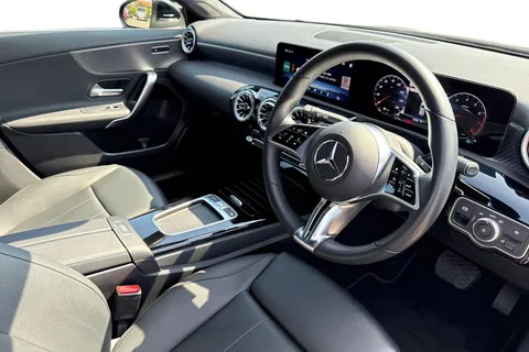 KR23EGJ Mercedes-Benz A Class 1.3 A180h MHEV Sport (Executive) Hatchback 5dr Petrol Hybrid 7G-DCT Euro 6 (s/s) (150 ps) Thumbnail #14