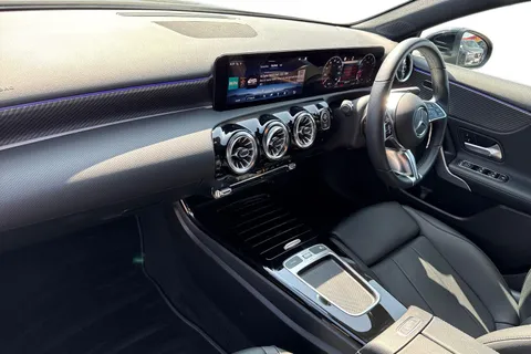 KR23EGJ Mercedes-Benz A Class 1.3 A180h MHEV Sport (Executive) Hatchback 5dr Petrol Hybrid 7G-DCT Euro 6 (s/s) (150 ps) Thumbnail #15