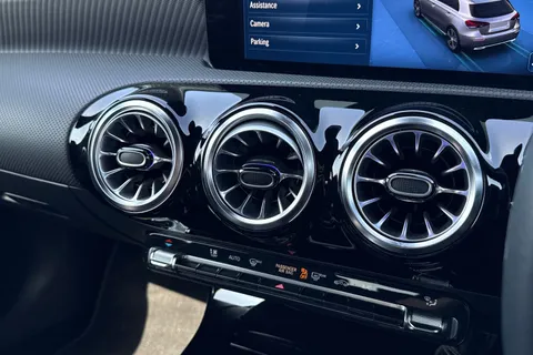 KR23EGJ Mercedes-Benz A Class 1.3 A180h MHEV Sport (Executive) Hatchback 5dr Petrol Hybrid 7G-DCT Euro 6 (s/s) (150 ps) Thumbnail #22