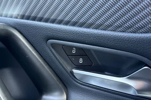 KR23EGJ Mercedes-Benz A Class 1.3 A180h MHEV Sport (Executive) Hatchback 5dr Petrol Hybrid 7G-DCT Euro 6 (s/s) (150 ps) Thumbnail #42