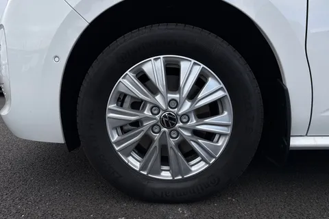DG26BZN Volkswagen California Beach T7 SWB 245PS 1.5 eHybrid DSG - Parking Package Thumbnail #12