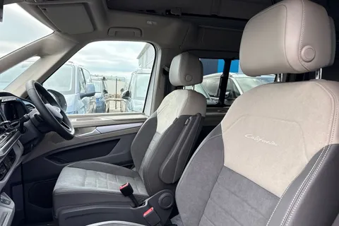 DG26BZN Volkswagen California Beach T7 SWB 245PS 1.5 eHybrid DSG - Parking Package Thumbnail #15