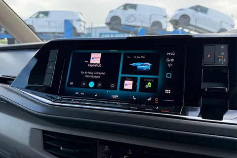 DG26BZN Volkswagen California Beach T7 SWB 245PS 1.5 eHybrid DSG - Parking Package Thumbnail #16