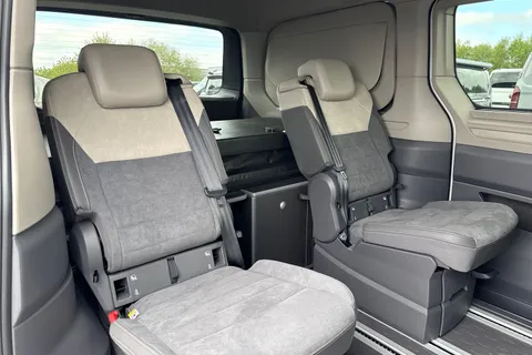 DG26BZN Volkswagen California Beach T7 SWB 245PS 1.5 eHybrid DSG - Parking Package Thumbnail #18